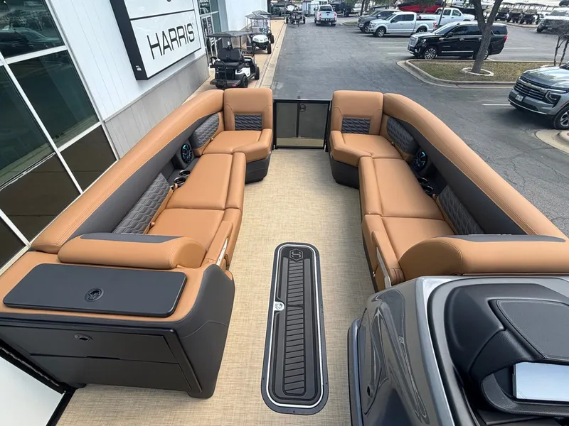 Slide: The Image of Harris Sunliner 250 2026 - 11