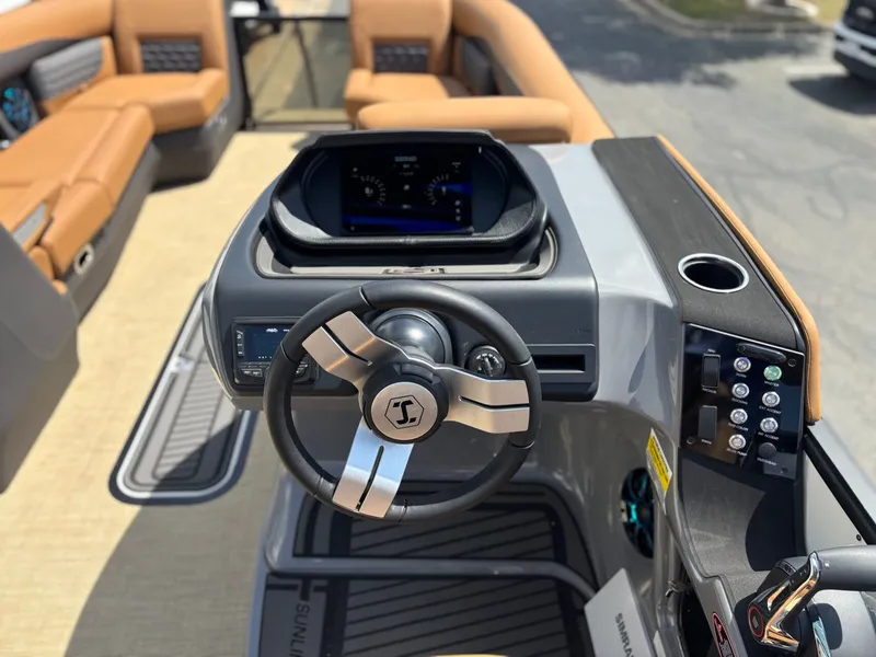 Slide: The Image of Harris Sunliner 250 2026 - 17