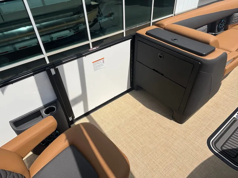 Slide: The Image of Harris Sunliner 250 2026 - 22