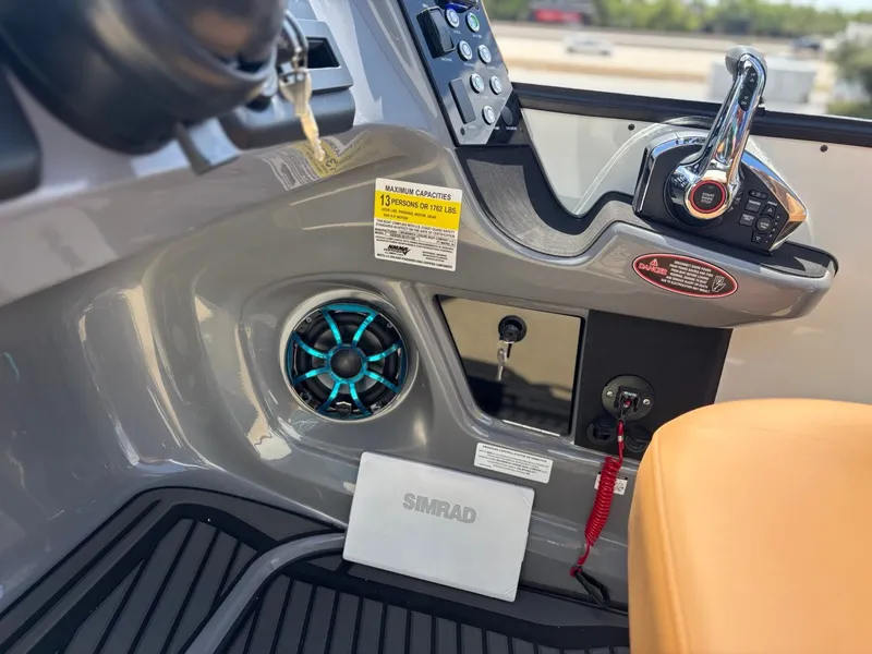 Slide: The Image of Harris Sunliner 250 2026 - 23