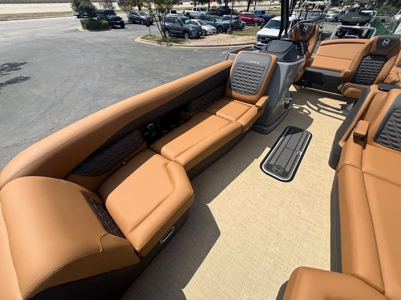 Slide: The Image of Harris Sunliner 250 2026 - 25