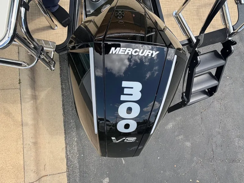 Slide: The Image of Harris Sunliner 250 2026 - 28