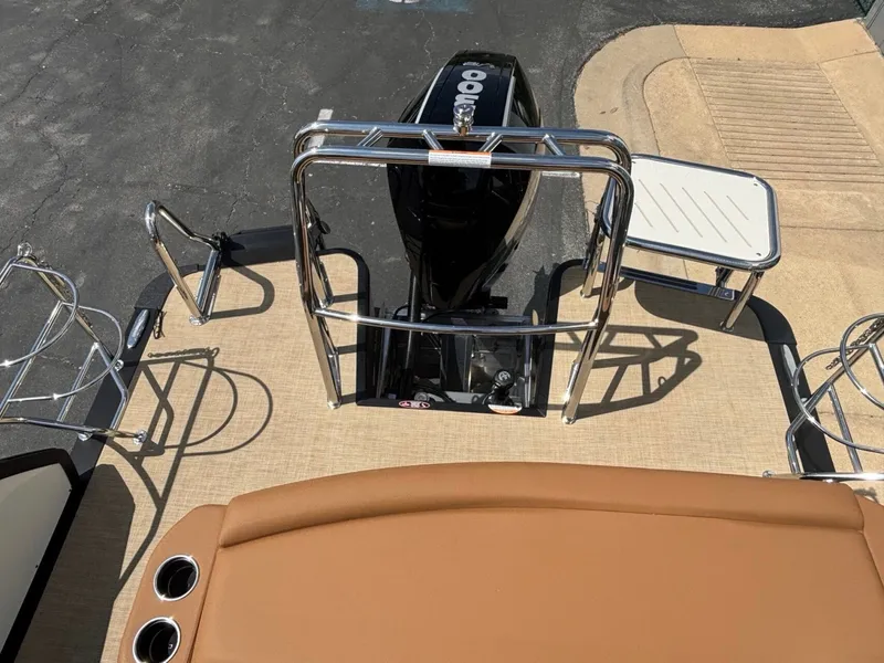 Slide: The Image of Harris Sunliner 250 2026 - 29