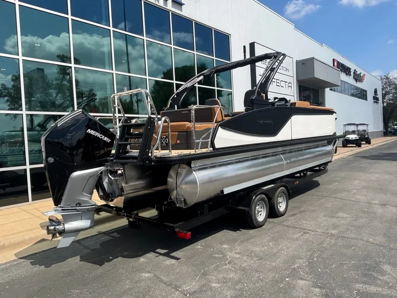 Slide: The Image of Harris Sunliner 250 2026 - 5