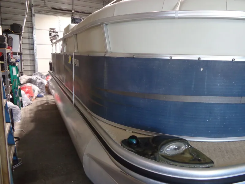 Slide: The Image of Lowe SS190 Super Sport 2013 - 11