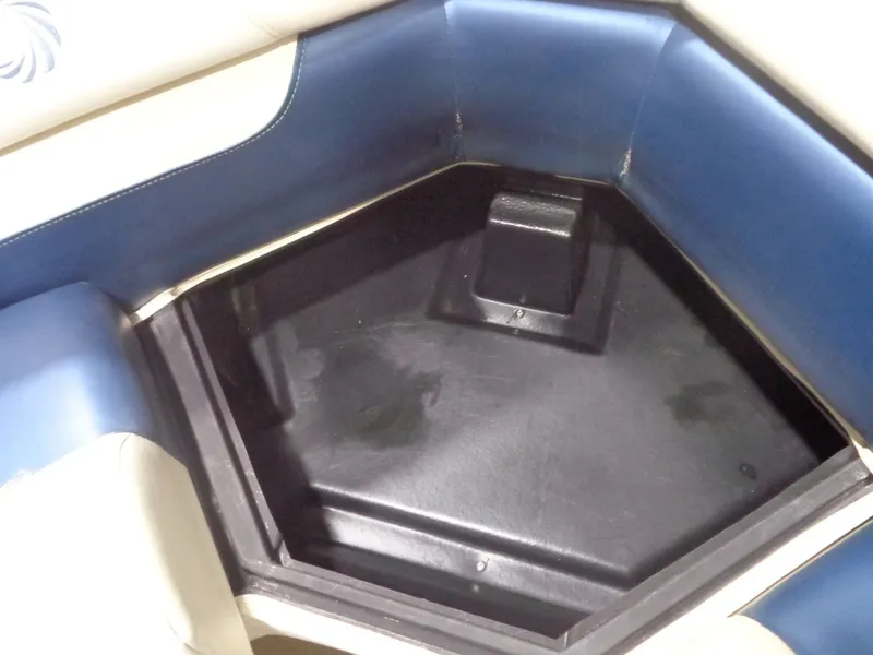 Slide: The Image of Lowe SS190 Super Sport 2013 - 28