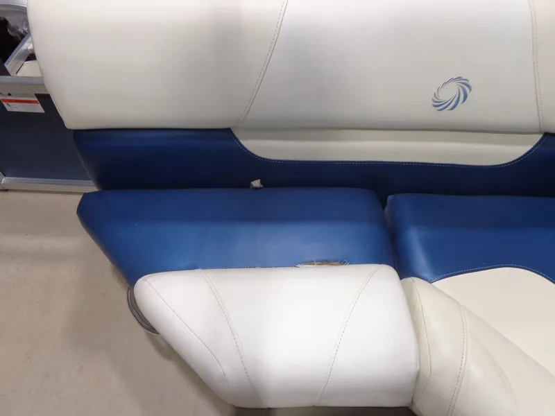 Slide: The Image of Lowe SS190 Super Sport 2013 - 29