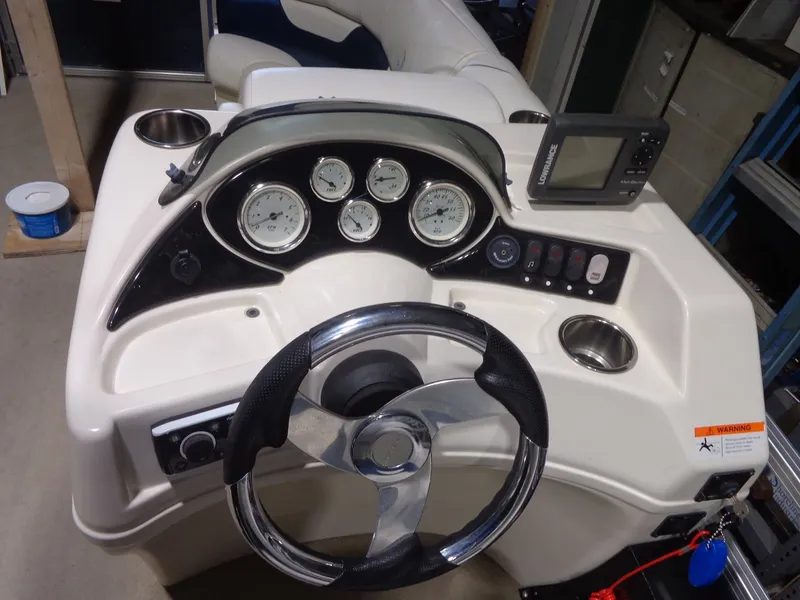 Slide: The Image of Lowe SS190 Super Sport 2013 - 31