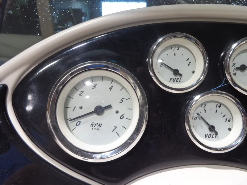 Slide: The Image of Lowe SS190 Super Sport 2013 - 32