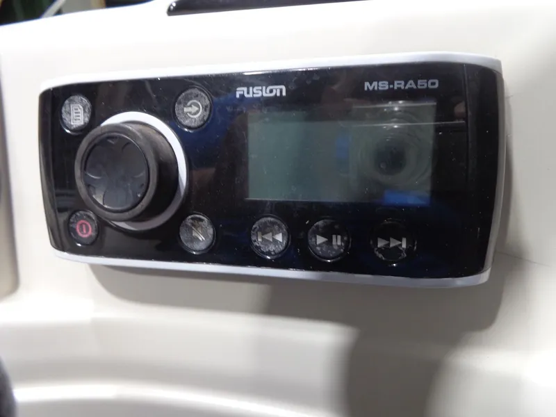 Slide: The Image of Lowe SS190 Super Sport 2013 - 36