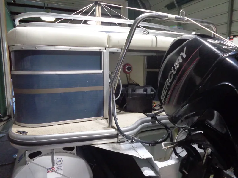 Slide: The Image of Lowe SS190 Super Sport 2013 - 4