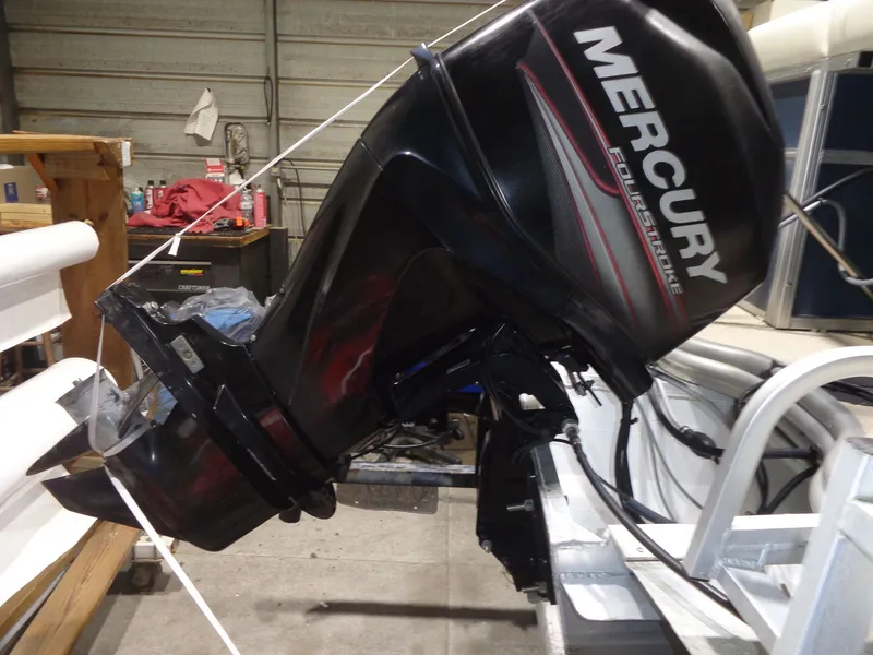 Slide: The Image of Lowe SS190 Super Sport 2013 - 7