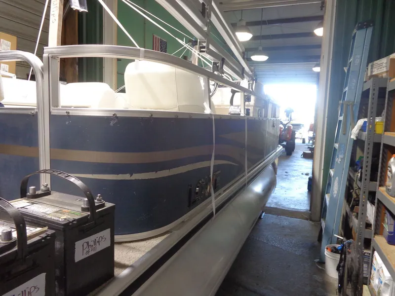 Slide: The Image of Lowe SS190 Super Sport 2013 - 9