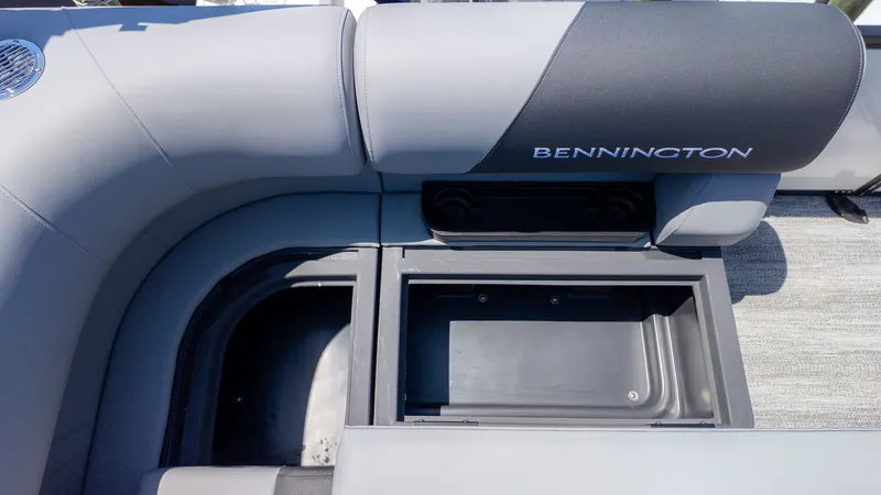 Slide: The Image of Bennington 21 S FISH AND CRUISE 2026 - 14