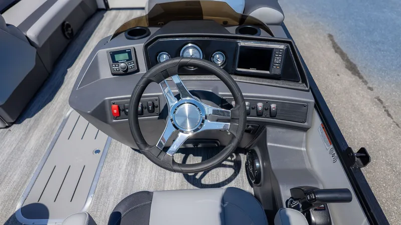 Slide: The Image of Bennington 21 S FISH AND CRUISE 2026 - 25