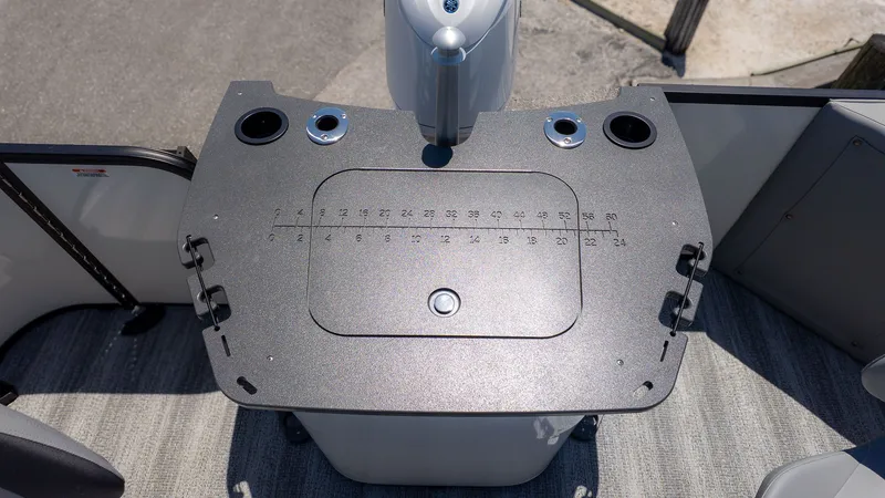 Slide: The Image of Bennington 21 S FISH AND CRUISE 2026 - 9