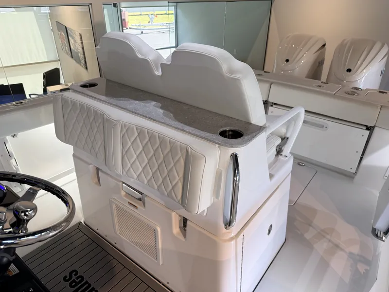 Slide: The Image of Everglades 285 Center Console 2026 - 13