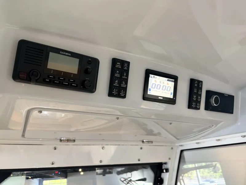 Slide: The Image of Everglades 285 Center Console 2026 - 20