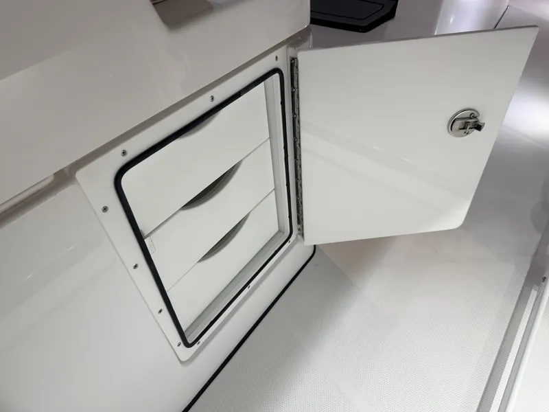 Slide: The Image of Everglades 285 Center Console 2026 - 27