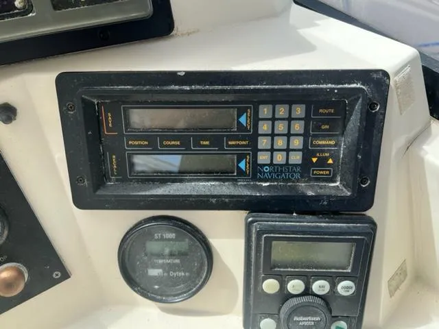 Slide: The Image of Navigation system on Henriques 38 El Bravo, year 1997. - 7