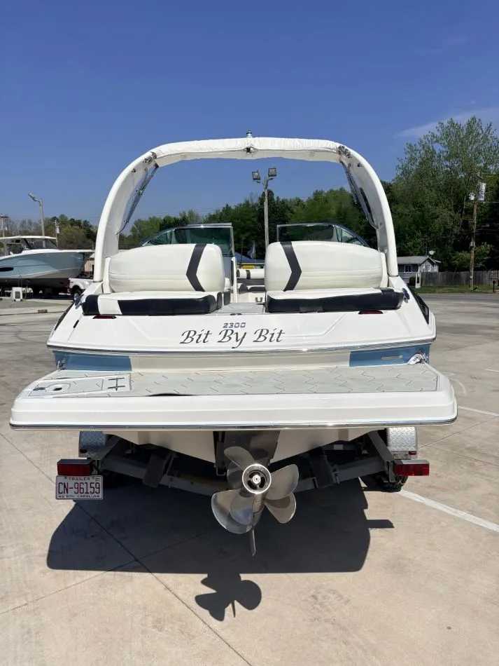 Slide: The Image of Regal 2300 Bowrider 2017 - 9