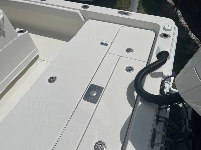 Slide: The Image of Ranger 2510 Bay 2022 - 22