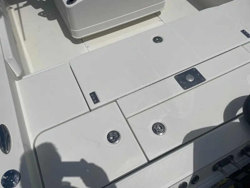 Slide: The Image of Ranger 2510 Bay 2022 - 21