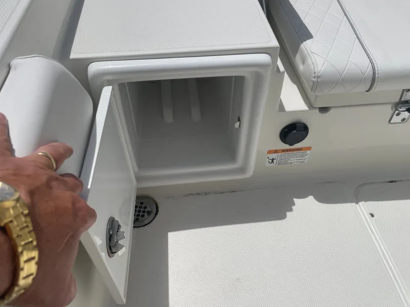 Slide: The Image of Ranger 2510 Bay 2022 - 32