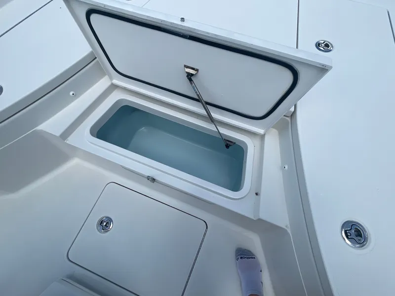 Slide: The Image of Ranger 2510 Bay 2022 - 54