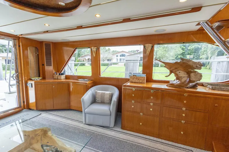 Slide: The Image of Luxurious interior of 2005 Ocean Alexander Raised Pilothouse Flybridge Sedan yacht. - 7