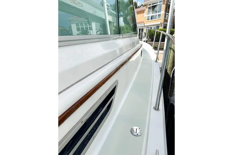 Slide: The Image of Stbd Side Deck Detail - 11