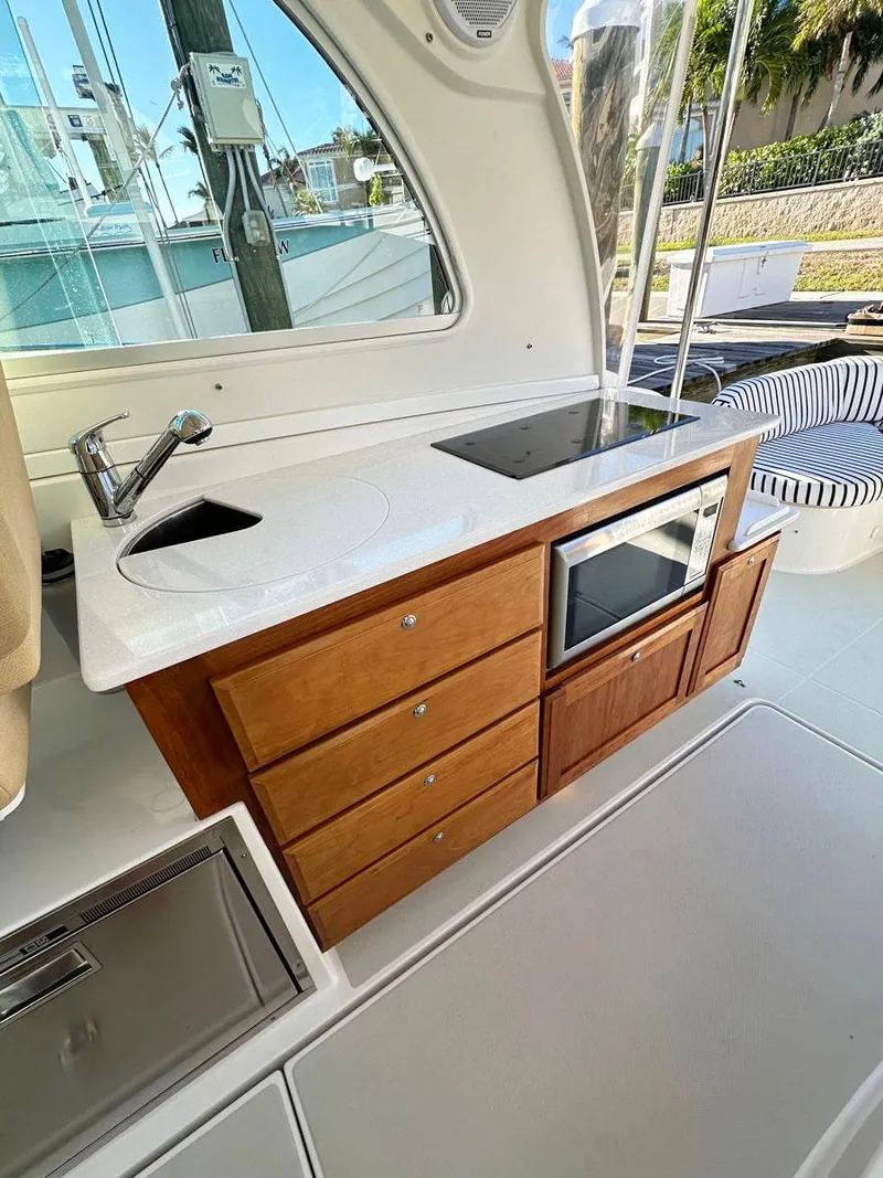 Slide: The Image of Pilothouse Galley - 21