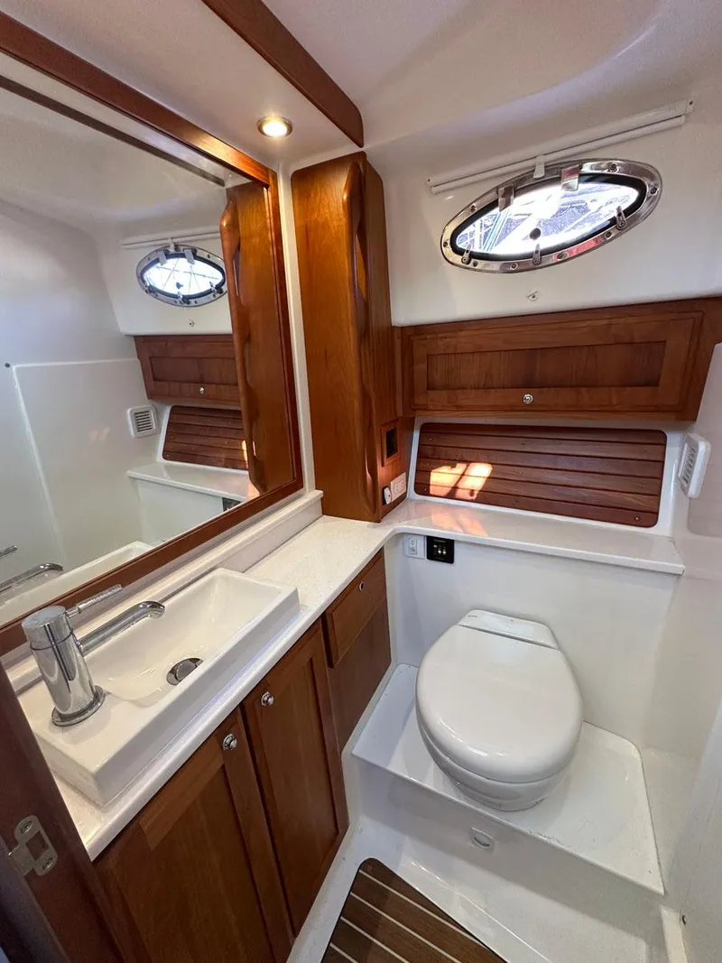 Slide: The Image of Stand-alone Head - 35