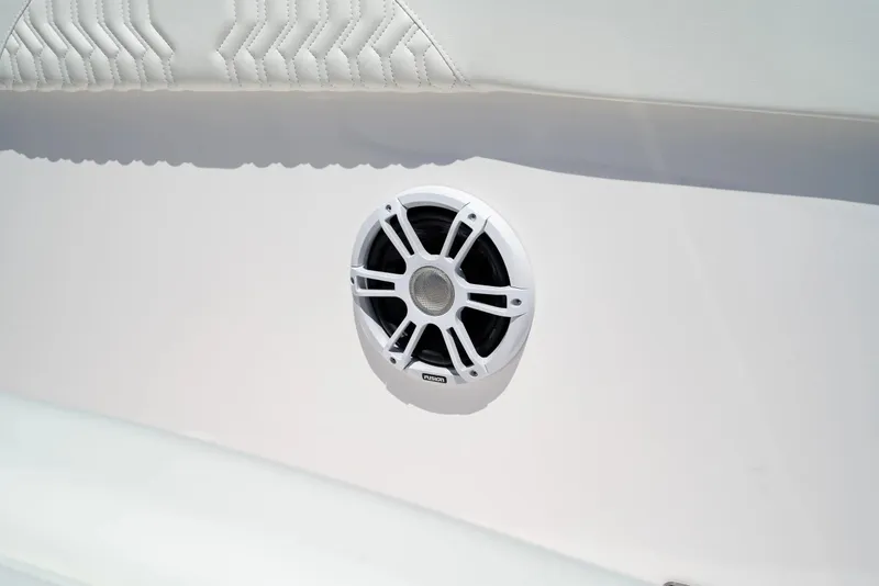 Slide: The Image of Speaker on the Twin Vee 280 STX CC 2026 boat. - 11