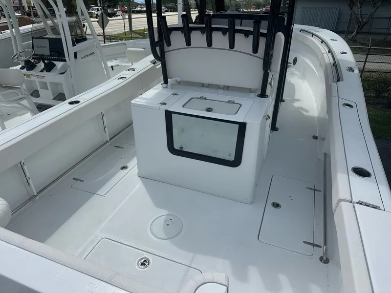 Slide: The Image of Sea Hunt Gamefish 30 Coffin Box 2026 - 4