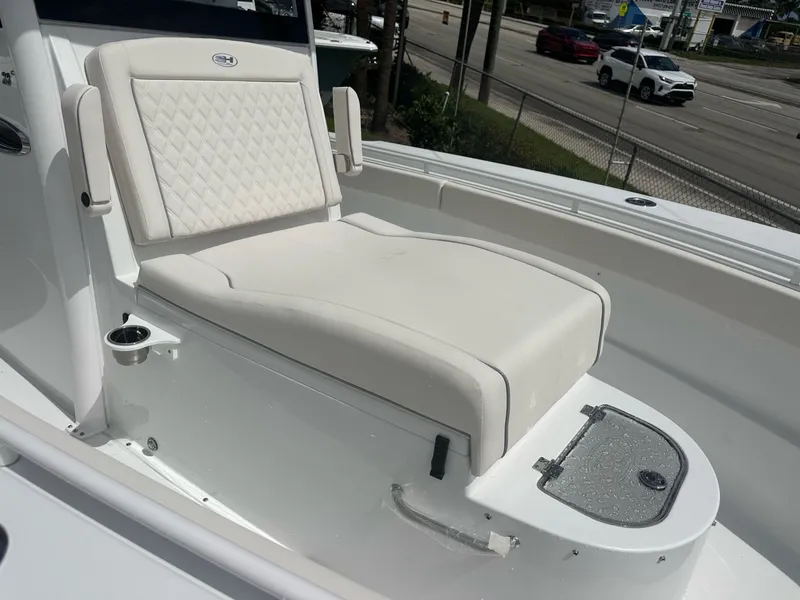 Slide: The Image of Sea Hunt Gamefish 28 Coffin Box 2026 - 4