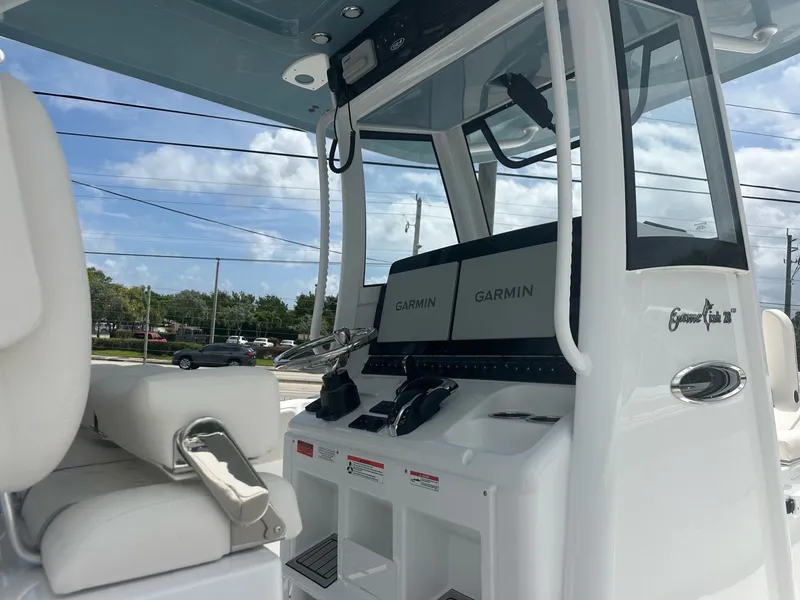 Slide: The Image of Sea Hunt Gamefish 28 Coffin Box 2026 - 3