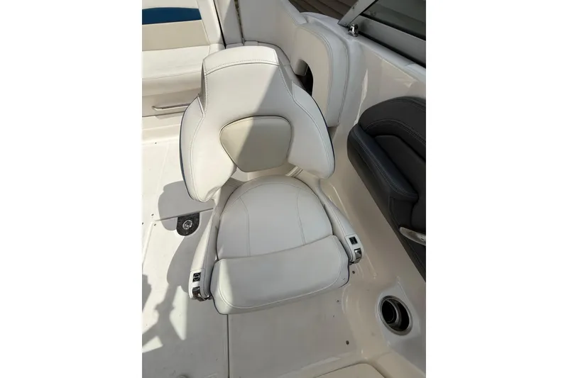 Slide: The Image of White leather seat on 2016 Chaparral 224 Sunesta boat, showcasing luxury and comfort. - 36