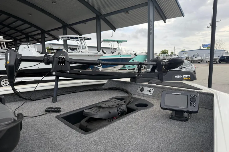 Slide: The Image of 2022 Tracker Pro Team 190 TX Tournament Edition boat with Minn Kota trolling motor and Lowrance fish finder. - 11