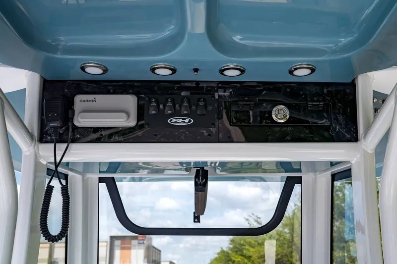 Slide: The Image of Interior view of Sea Hunt Ultra 245 SE 2026 with Garmin equipment. - 15