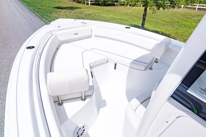 Slide: The Image of Interior view of Sea Hunt Ultra 245 SE boat, 2026 model. - 22