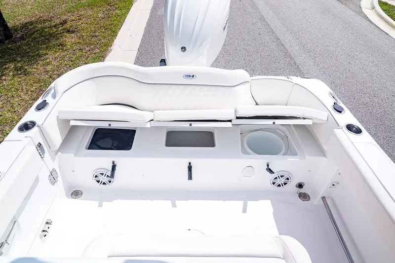 Slide: The Image of Interior view of Sea Hunt Ultra 245 SE boat, model year 2026. - 9