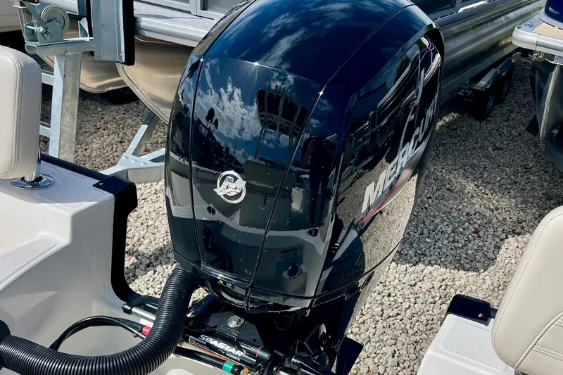Slide: The Image of 2026 Boston Whaler 190 Montauk with Mercury outboard motor. - 14