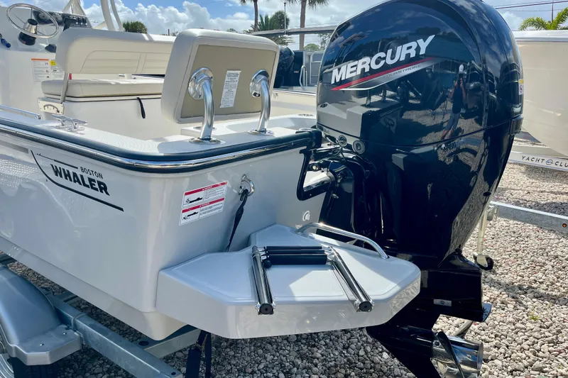 Slide: The Image of Boston Whaler 190 Montauk 2026 with Mercury outboard motor. - 15