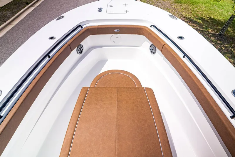 Slide: The Image of Interior view of Sea Hunt ULTRA 285CB boat, model year 2026. - 25