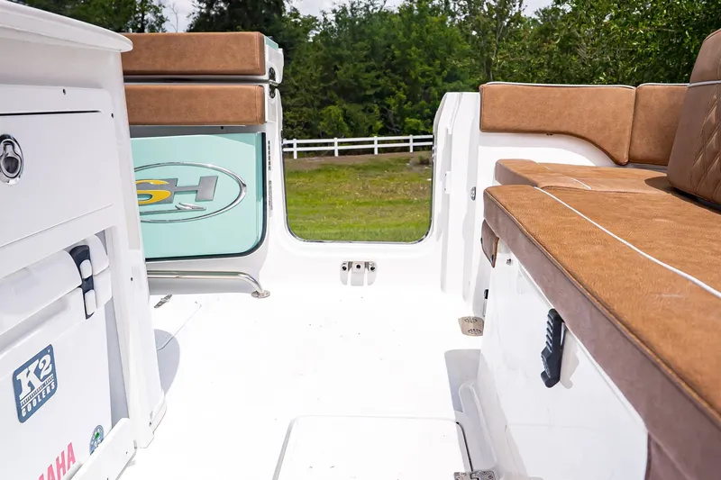 Slide: The Image of Interior of Sea Hunt ULTRA 285CB boat, model year 2026. - 9