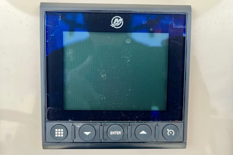 Slide: The Image of Control display of a 2026 Boston Whaler 220 Dauntless. - 18