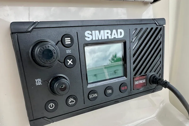 Slide: The Image of Simrad radio on Boston Whaler 250 Dauntless 2026. - 36
