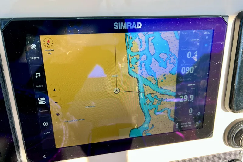 Slide: The Image of Simrad navigation system on Boston Whaler 280 Dauntless 2026. - 21