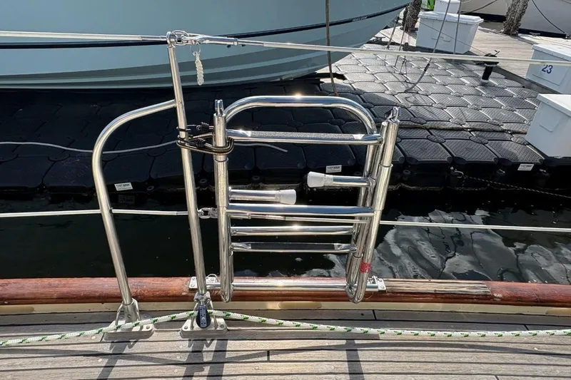 Slide: The Image of starboard side boarding ladder - 40